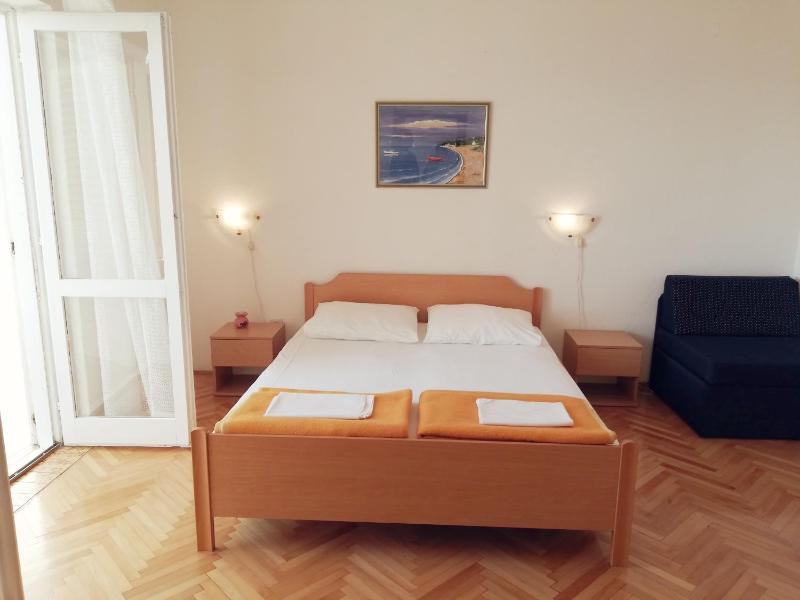 Studio Apartment with Sea View image 2