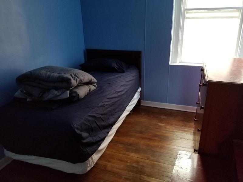 Budget Twin Room image 2