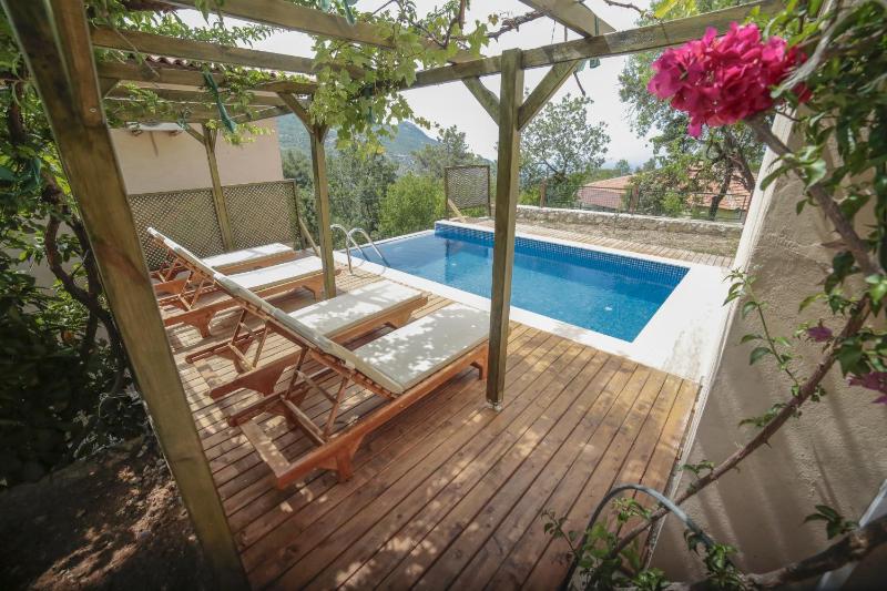 Two-Bedroom Villa (4 Adults) image 2