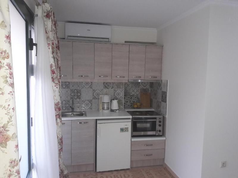 Studio Apartment image 2