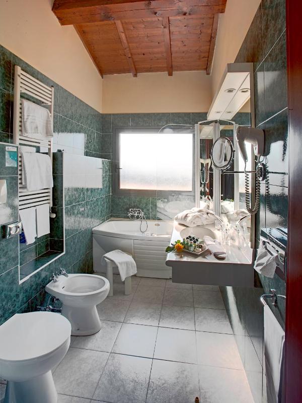Suite image 3