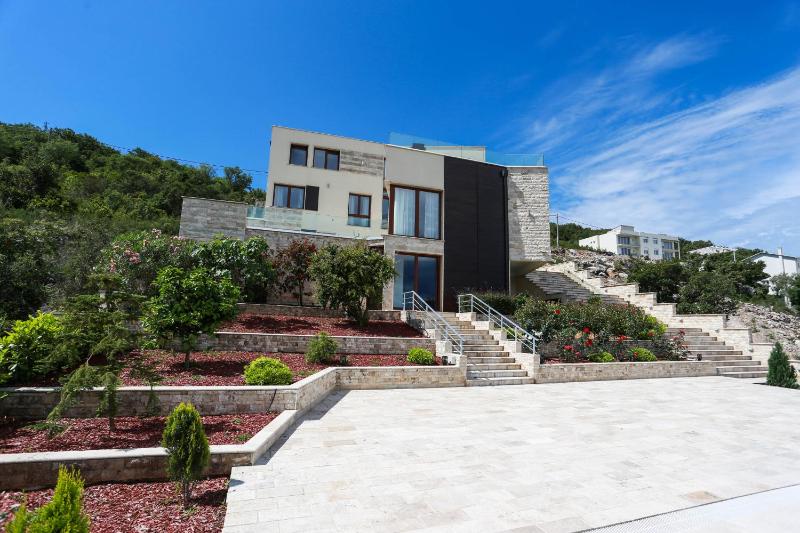 Villa Semiramis - image 9