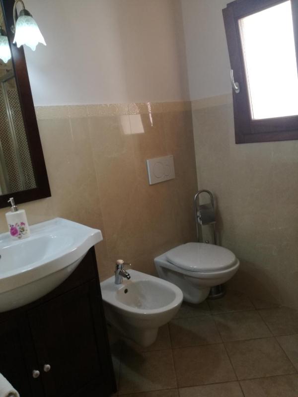 Quadruple Room with Private Bathroom image 3