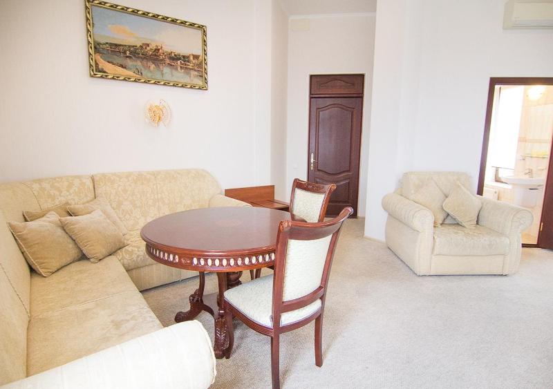 Two Room Suite with Terrace and Sea View image 2