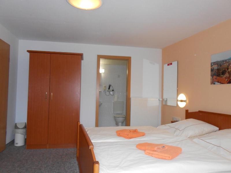 Triple Room image 3