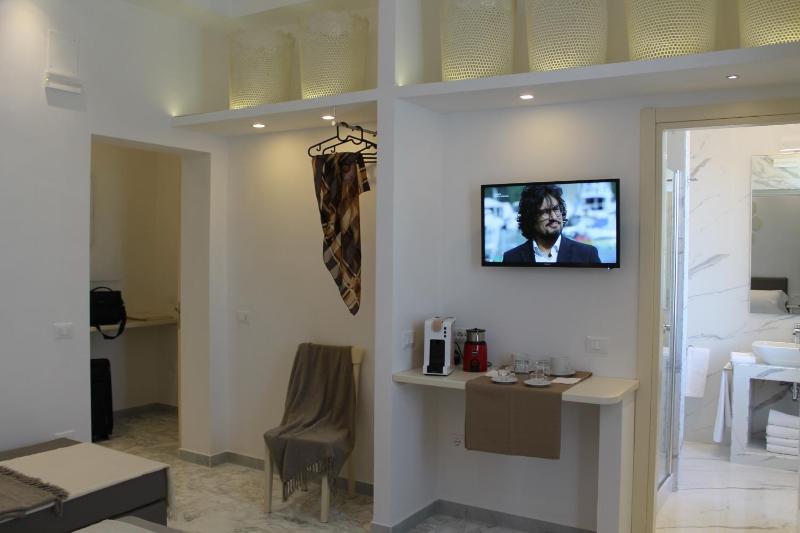 Superior Double Room image 3