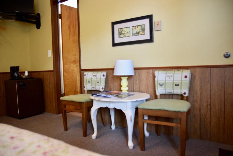 Double Room with Private Bathroom image 3