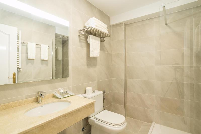 Double or Twin Room with Terrace image 2