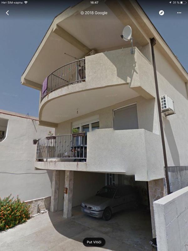Apartment with Terrace image 4