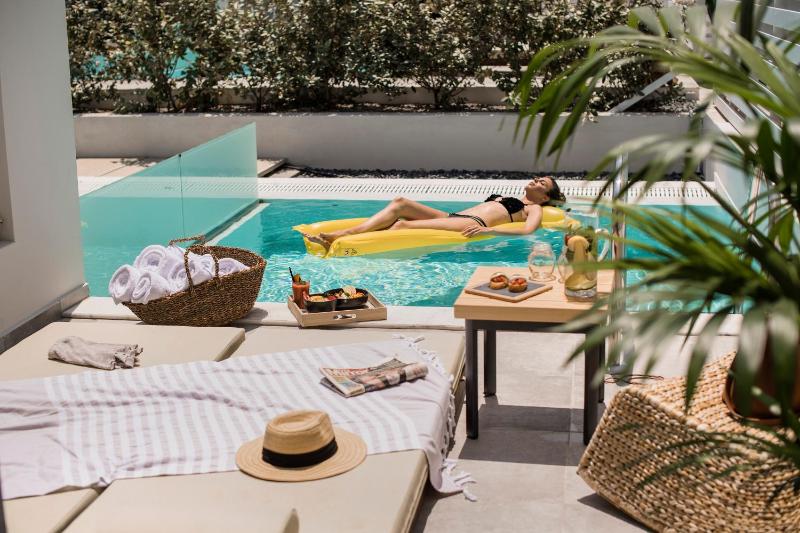 Villa Di Mare Seaside Suites - image 16