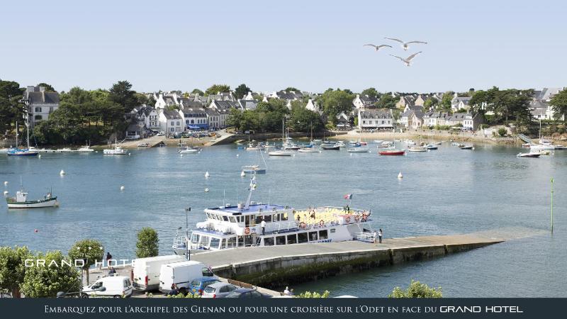 Superior Double Room with River View image 2