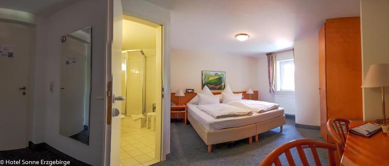 Double Room image 2