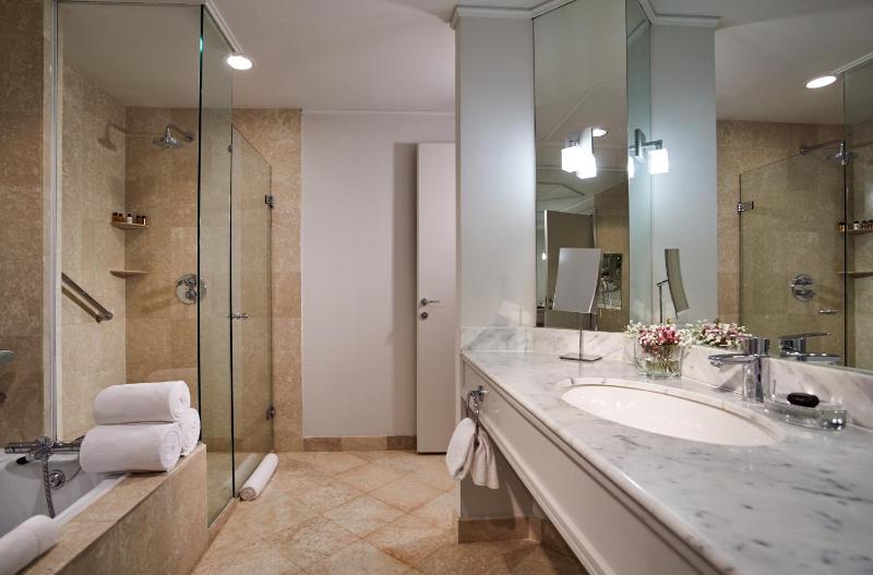 Twin Room - Club Access image 2