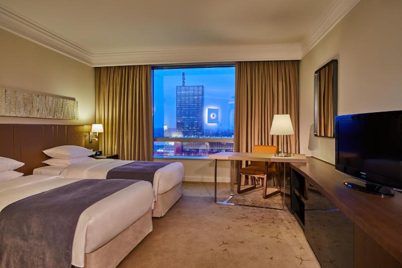 Twin Room - Club Access image 4