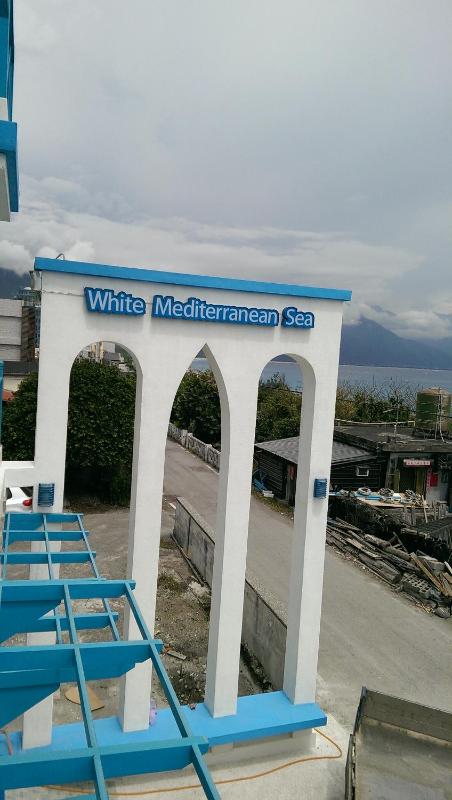 White Mediterranean - image 13