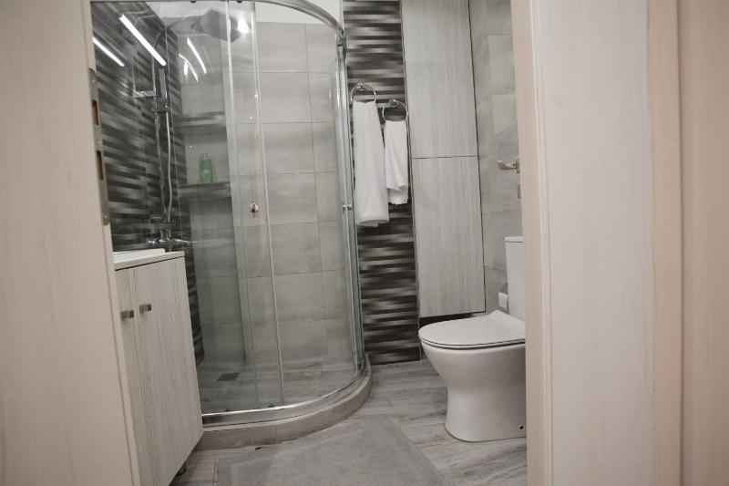 Studio Apartment image 2