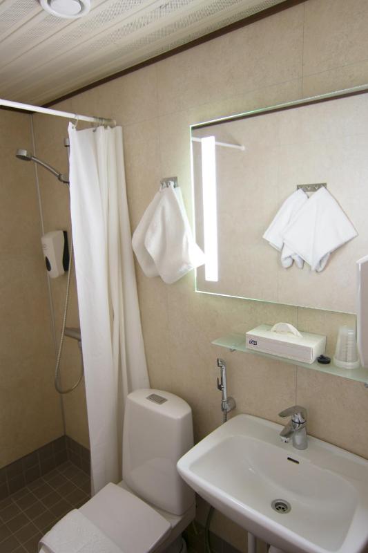 Twin Room image 1