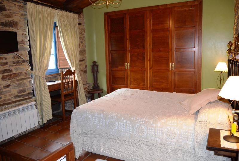 Double Room image 1