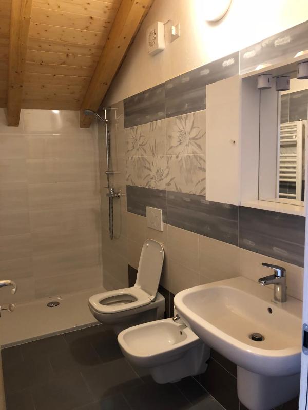 Double Room image 4