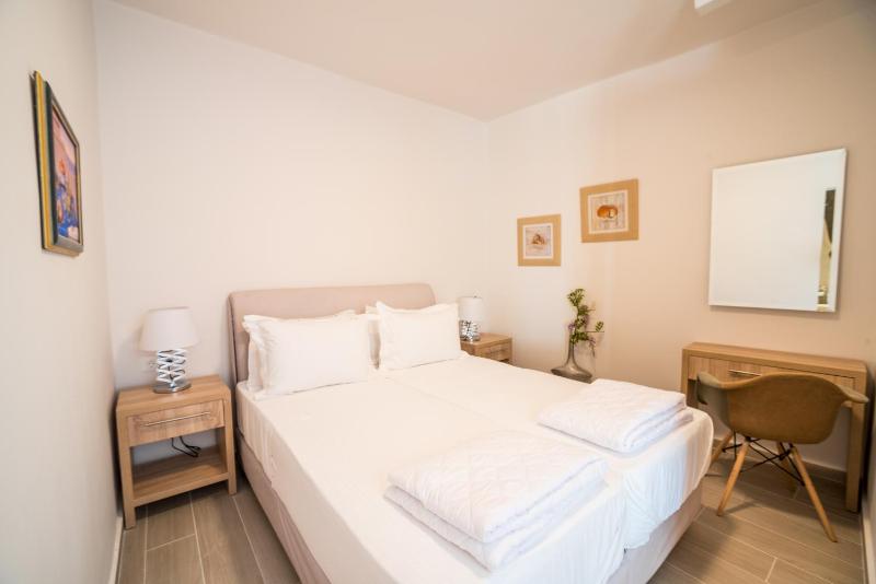 Deluxe Suite with Hot Tub and Caldera View image 2