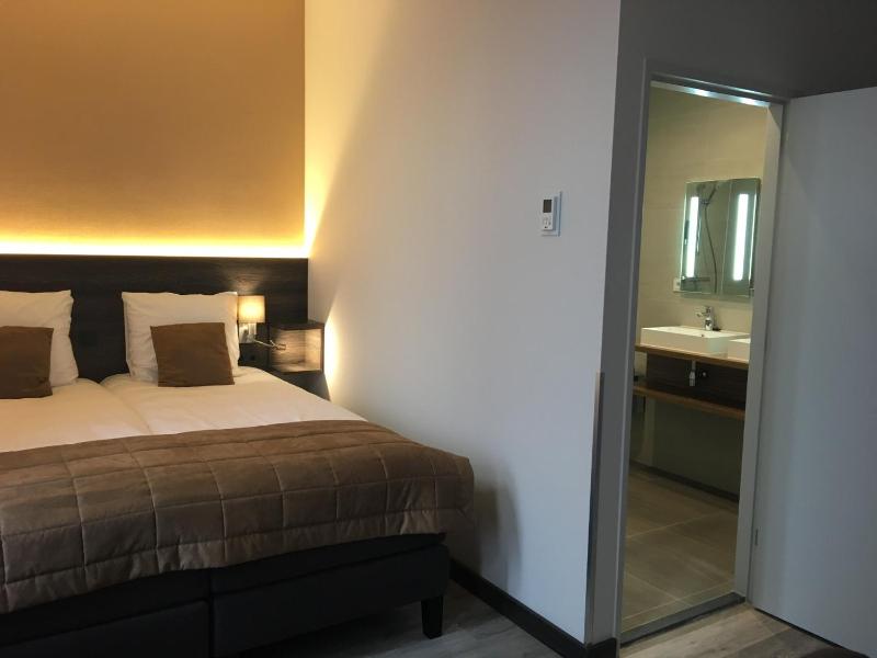 Economy King Room image 3