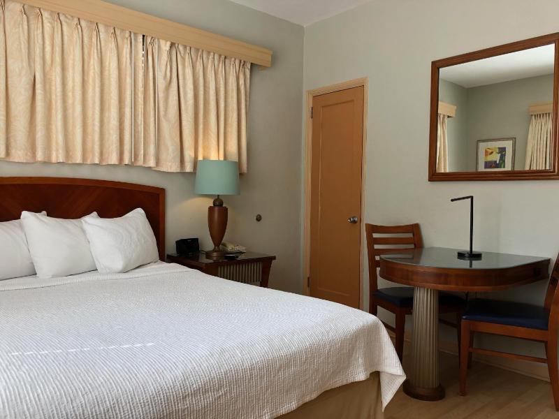 Viscay Hotel - image 14