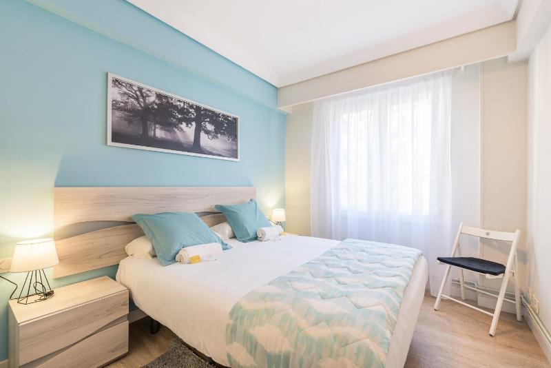Zurriola - Beachside Comfort - image 17