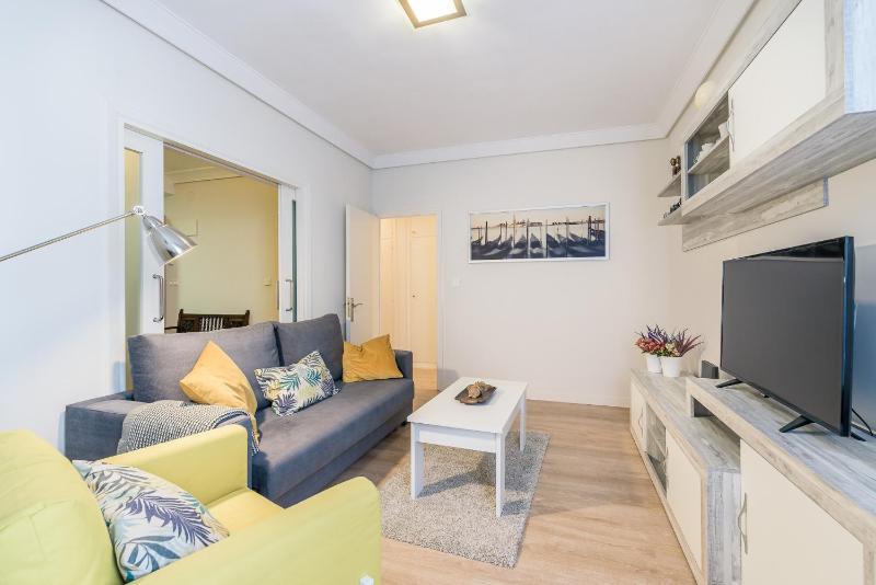 Zurriola - Beachside Comfort - image 9