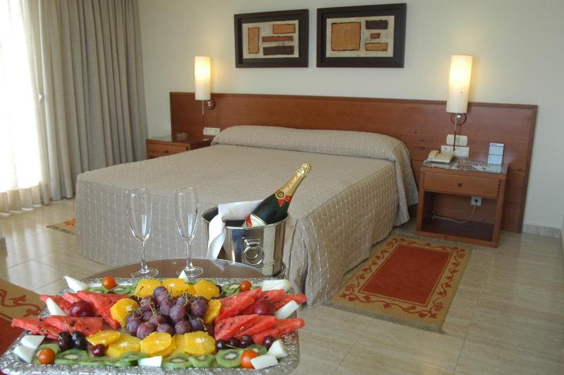 Superior Queen Room image 4