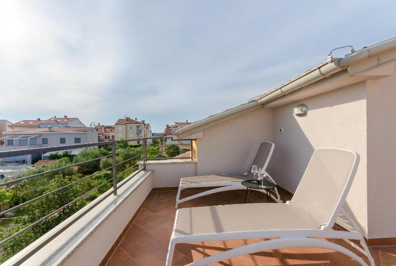 One-Bedroom Apartment image 3