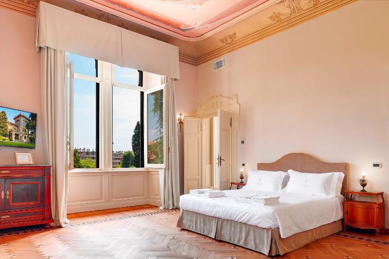 Double Room with Terrace image 1