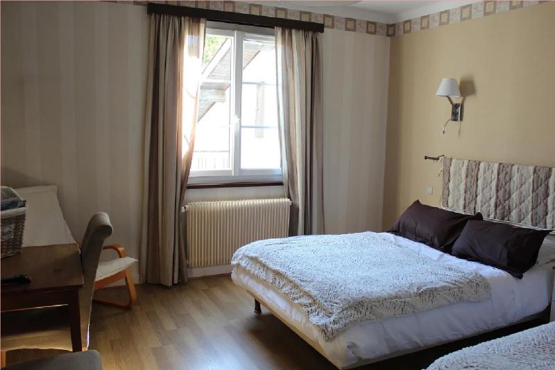 Family Room image 1