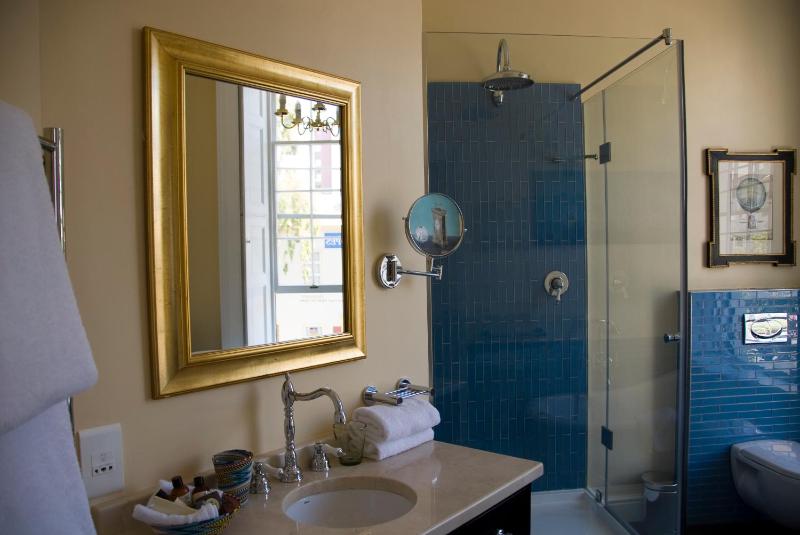Luxury Double Room image 2