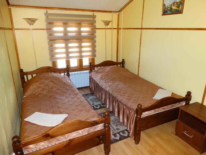 Budget Twin Room image 2