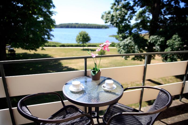 Deluxe Double Room with Balcony image 2