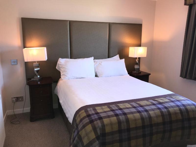 Standard Double Room image 3