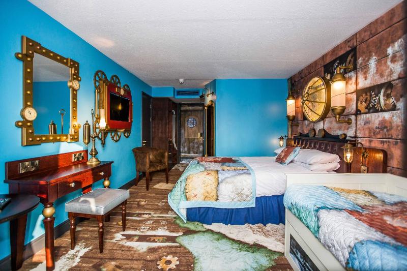Arctic Explorer Room image 3
