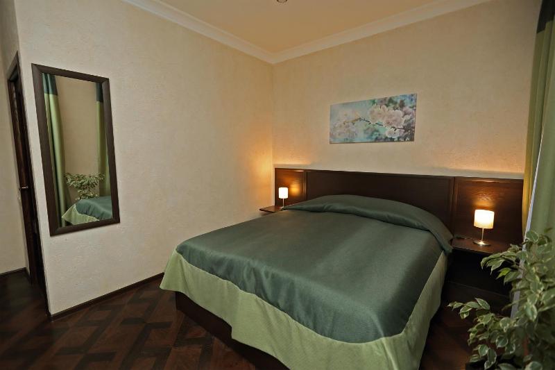 Standard Double Room image 2