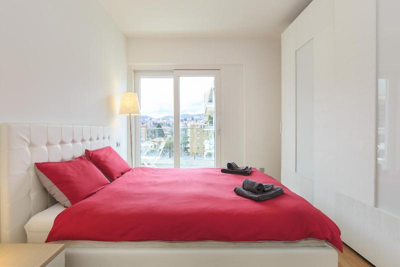 Prestige Apartments by Quokka 360 - Spacious Flats with Private Terraces - image 2