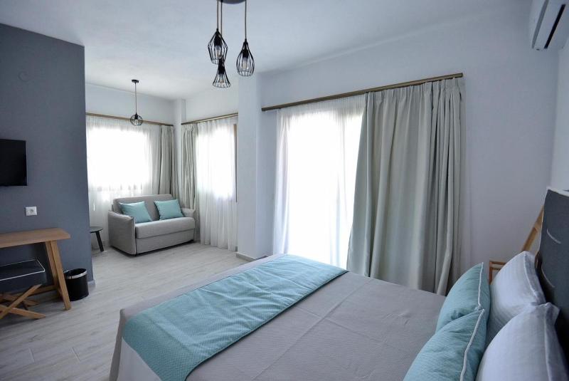 Triple Room image 3