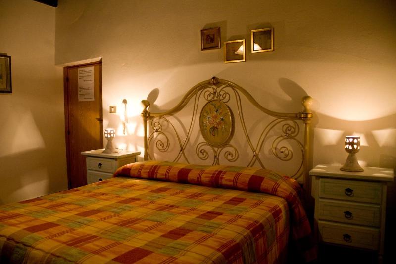 Double or Twin Room image 4