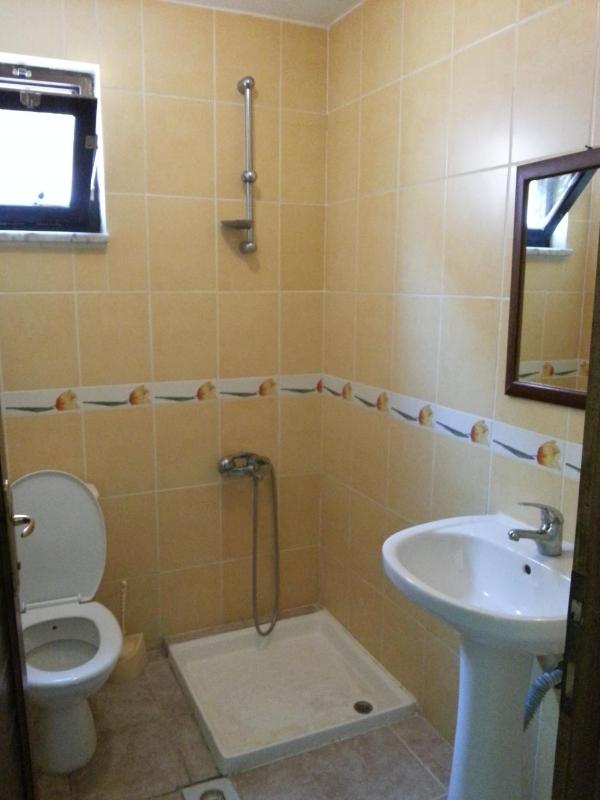 Standard Triple Room image 2