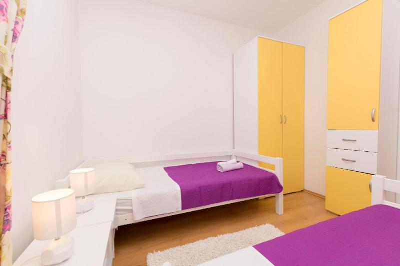 Apartment Petea - image 10