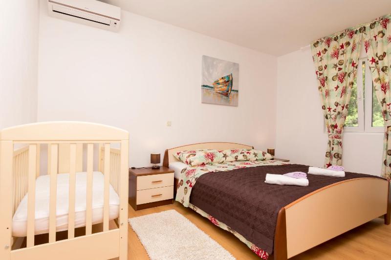 Apartment Petea - image 35