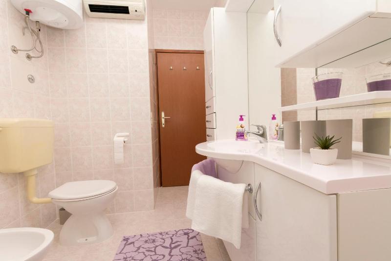 Apartment Petea - image 25