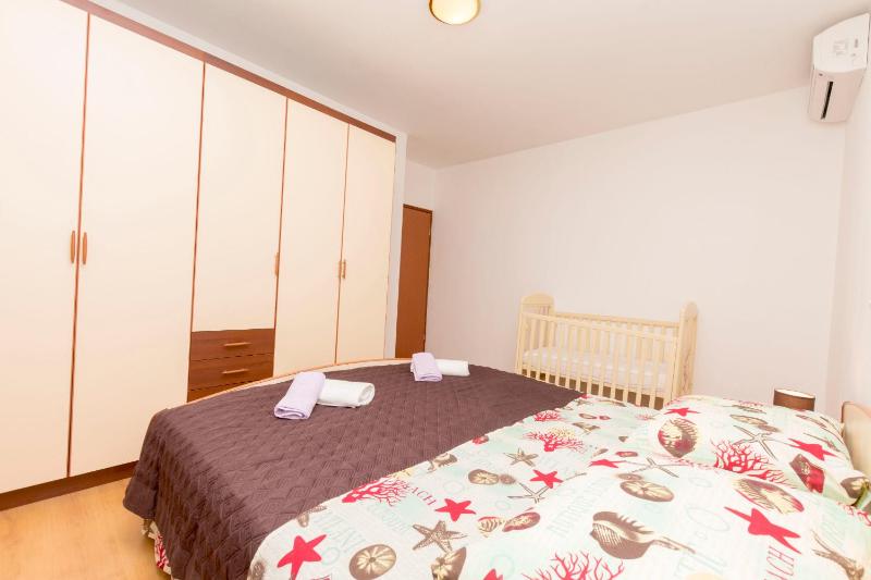 Apartment Petea - image 14