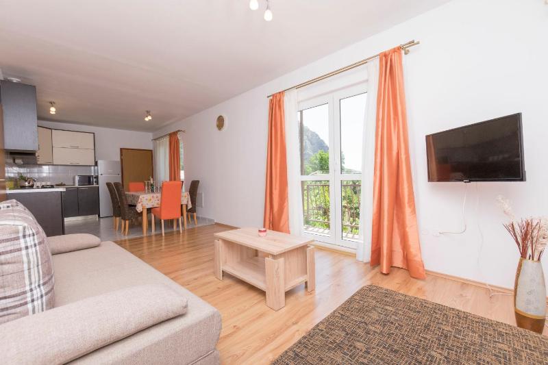 Three-Bedroom Apartment image 4