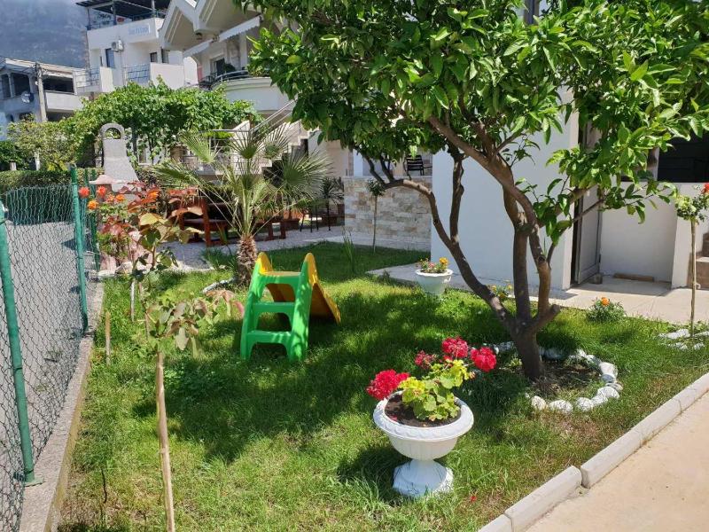 Two-Bedroom Penthouse Apartment with Sea View image 4