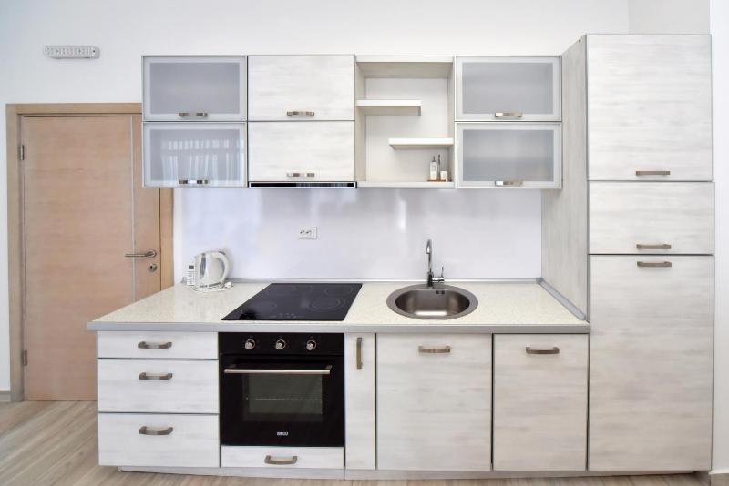 Four-Bedroom Apartment with Sea View image 4