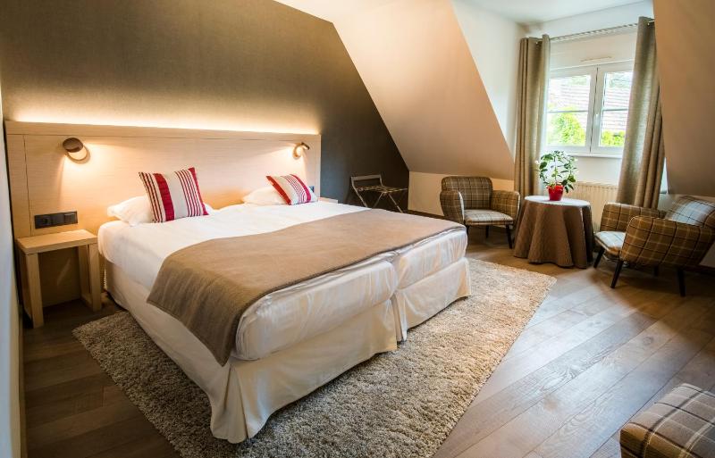 Superior Double Room image 1